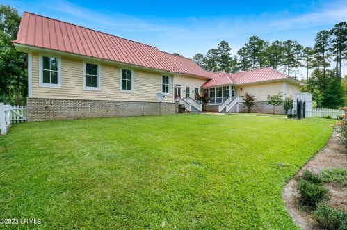 1426 Stone And Patrick Rd, Varnville SC  29944-4928 exterior