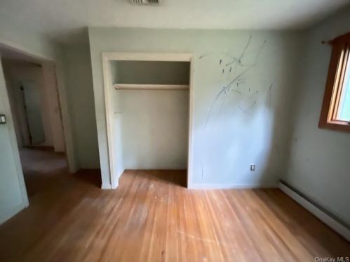 3821 Gomer St, Yorktown Hgts NY  10598-1724 exterior