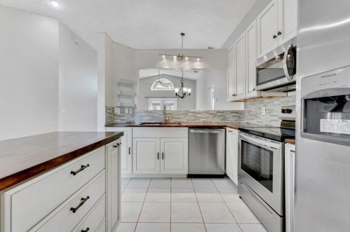 2302 Merrimack Dr, Kissimmee FL 34743-7899 exterior