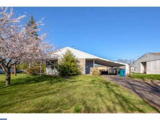 48 Good Ln, Levittown, PA 19055-1908