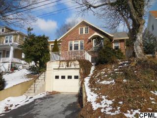 825 Pennsylvania Ave, Lemoyne PA  exterior