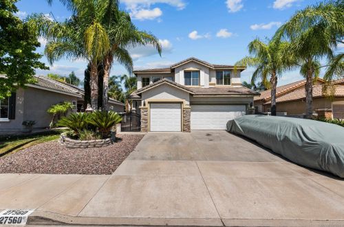 27560 Nellie Ct, Temecula CA  92591-2846 exterior