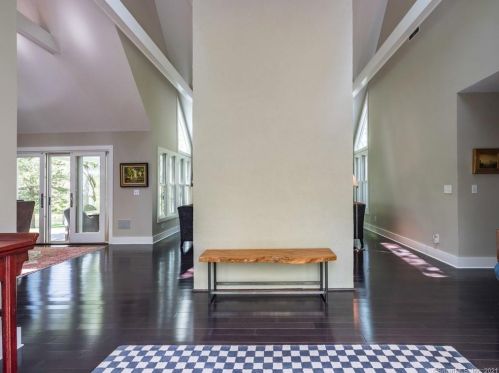 80 Ingham Hill Rd, Essex CT  06426-1507 exterior