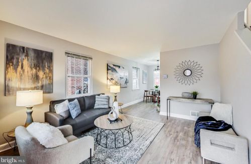 4406 Dubois Pl, Washington, DC 20019-4265