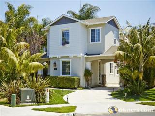 6902 Waters End Dr, Carlsbad, CA 92011-3252