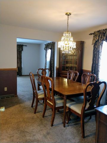 7 Willeta Ave, Martins Ferry, OH 43935-1252