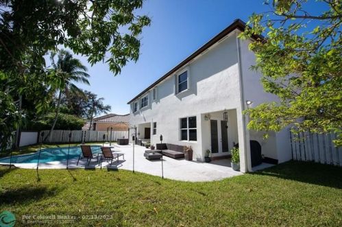 3511 145th Ave, Hollywood FL  33027-3726 exterior