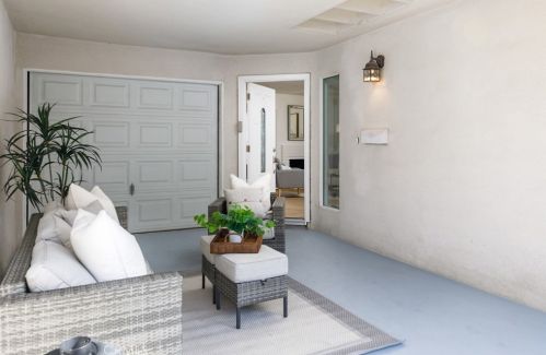 10404 Rutgers Ct, Cypress CA  90630-4229 exterior