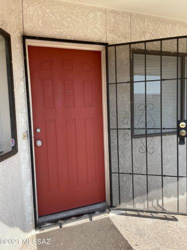 4182 Western Winds Dr, Tucson, AZ 85705-2742