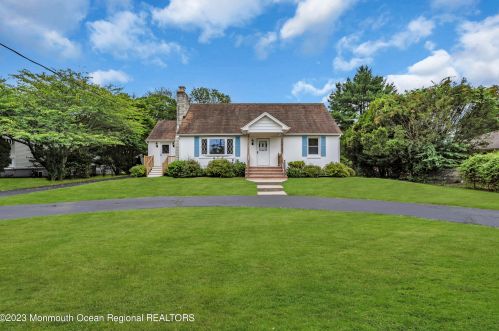 232 Cold Indian Springs Rd, Tinton Falls, NJ 07712-3224