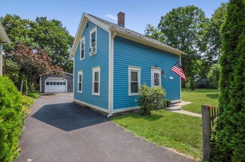 24 Lincoln St, Warwick, RI 02818-3604