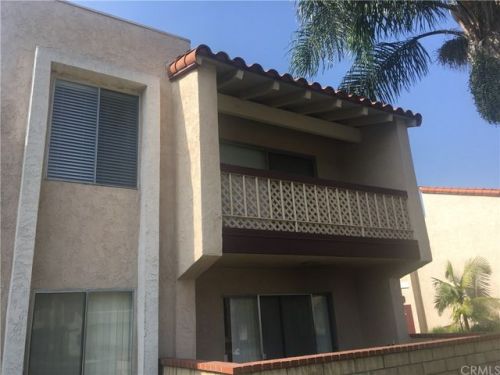 700 La Veta Ave, Orange CA 92866-2742 exterior
