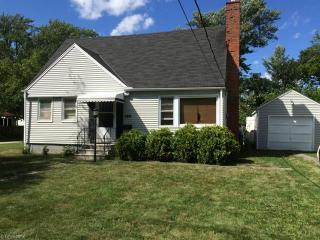 144 Murphy St, Berea, OH 44017-1871