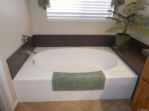 6843 Renato Ct, Chino CA  91710-6273 exterior