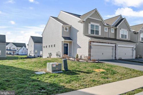 1657 Haralson Dr, Navy Sup Dpt PA  17055-7102 exterior