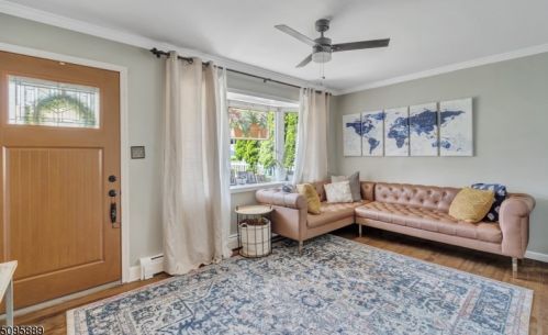 113 Santa Fe Trl, Hopatcong NJ  07843-1247 exterior