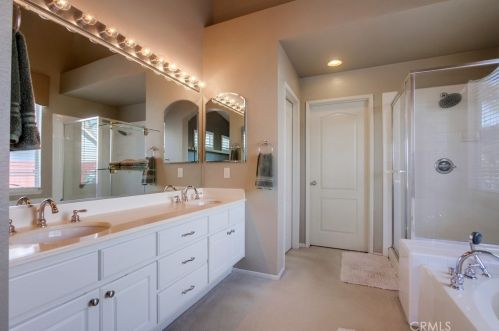 4884 Point Loma Pl, Oceanside CA  92057-3402 exterior