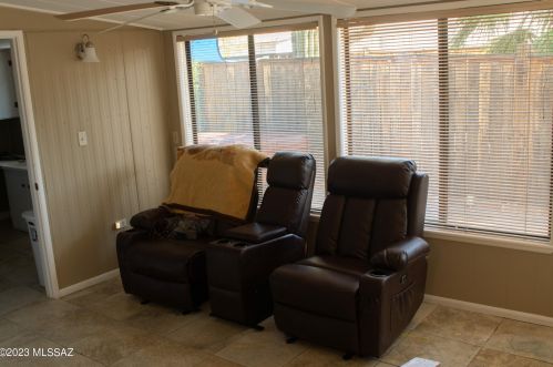 5658 Box R St, Tucson AZ  85713-6330 exterior