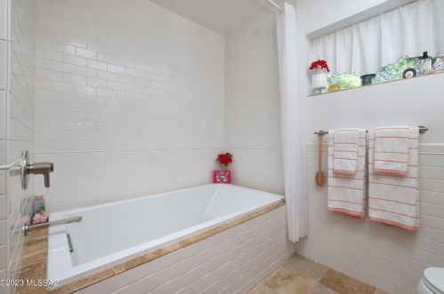 1202 Chula Vista Rd, Tucson AZ  85704-3008 exterior