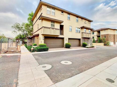 17850 68th St, Phoenix AZ  85054-9100 exterior