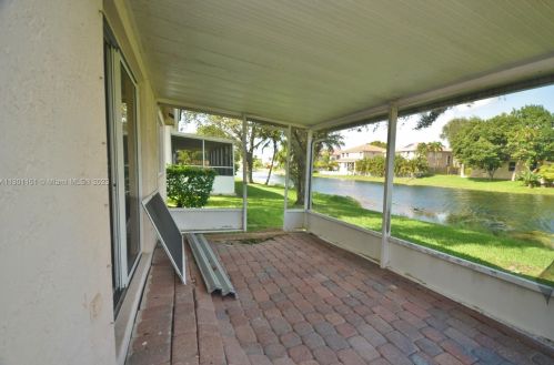9903 20th St, Hollywood FL  33024-1443 exterior