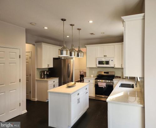 907 Mesa Ln, Collegeville PA  19426-4145 exterior