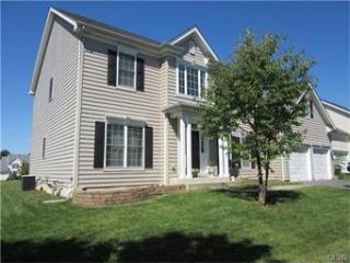 4712 Yorkshire Dr, Macungie, PA 18062-8256