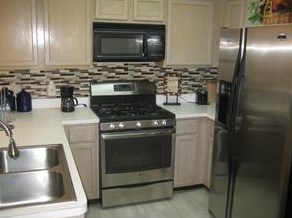 2040 Raven Ln, Lewisville TX  75077-7687 exterior