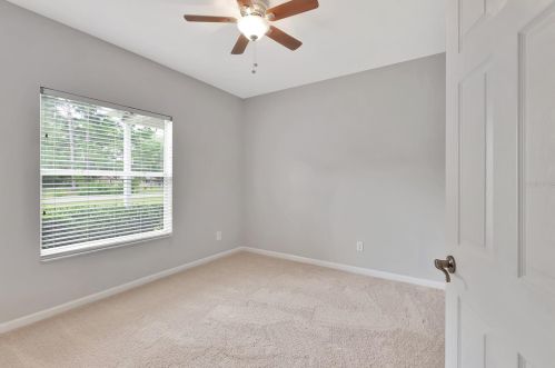 1623 Woodfield Ct, Lutz FL  33558-8485 exterior