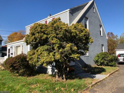 421 Flanders Ave, Scotch Plains NJ  07076-1701 exterior