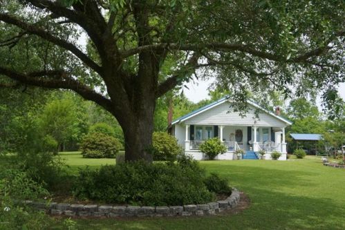 2626 Rambo Rd, Campbellton, FL 32426-6927