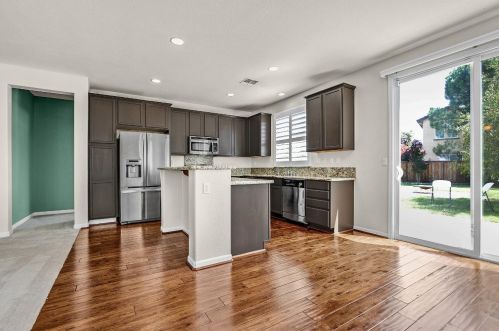 16278 Prairie Fire Ct, Lathrop CA  95330-8963 exterior