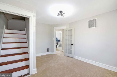 33 Aberdeen Pl, West Deptford NJ  08096-2411 exterior