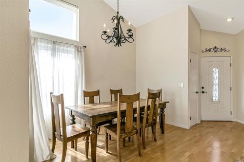 509 Poppy Cir, Benicia CA  94510-3715 exterior