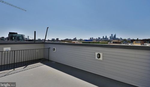 1117 American St, Philadelphia PA  19123-1513 exterior