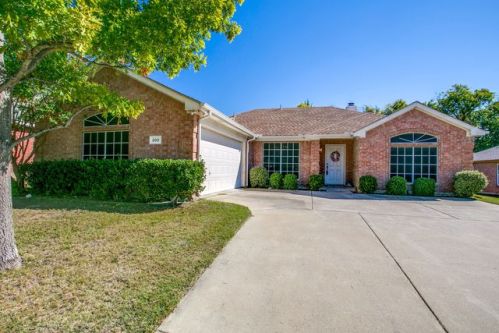 200 Bending Oak Ln, St Paul, TX 75098-5173