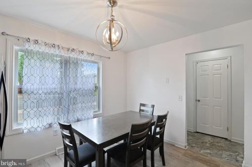 132 Hampton Dr, Dover, DE 19904-3343