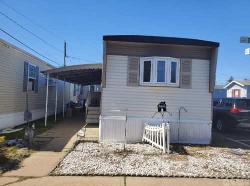3 Danny Pl, Avenel, NJ 07001-1908