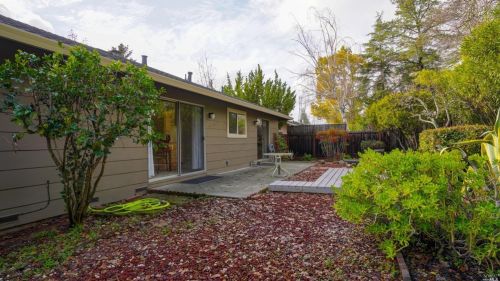 7347 Oak Leaf Dr, Santa Rosa CA  95409-6205 exterior