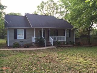 1410 Lake Bowen Dam Rd, Inman SC  29349-8769 exterior