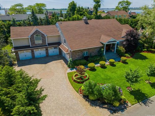 1045 Channel Dr, Hewlett NY  11557-2616 exterior