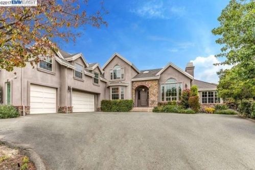 215 El Pinto, Danville, CA 94526-1414