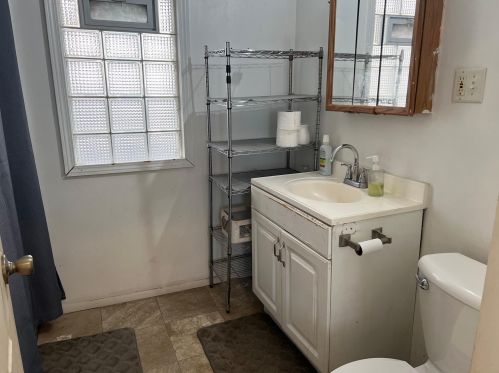 1230 35, Milwaukee WI 53215-1433 exterior