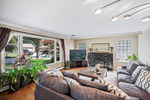 3003 Stratton Dr, Milwaukee, WI 53219-2763