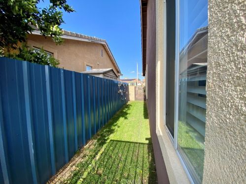 1187 Brookmeade Cir, Beaumont CA  92223-7024 exterior