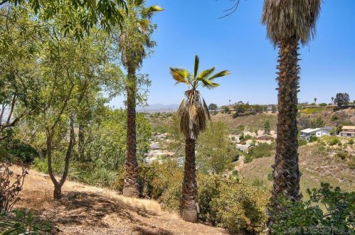 1201 Rippey St, El Cajon CA  92020-1741 exterior