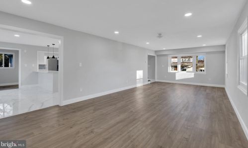 83 Hamilton Ln, Willingboro NJ  08046-1704 exterior