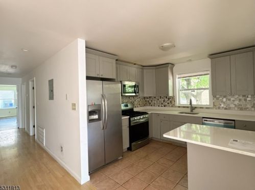 47 Chadwick Ave, Newark NJ  07108-1529 exterior