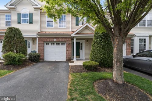 305 Lisa Way, Riverton, NJ 08077-1549