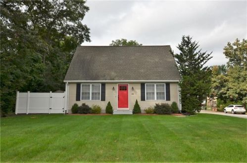 22 Park Ave, Coventry, RI 02816-7532